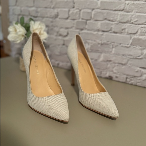 Ivanka Trump sz 7 Best "Go With Anything" Heels! - Picture 2 of 6